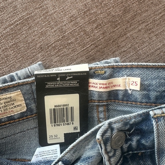 Levi’s Ribcage Wide Leg - Picture 3 of 5